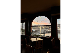 1516 Pub & Grill